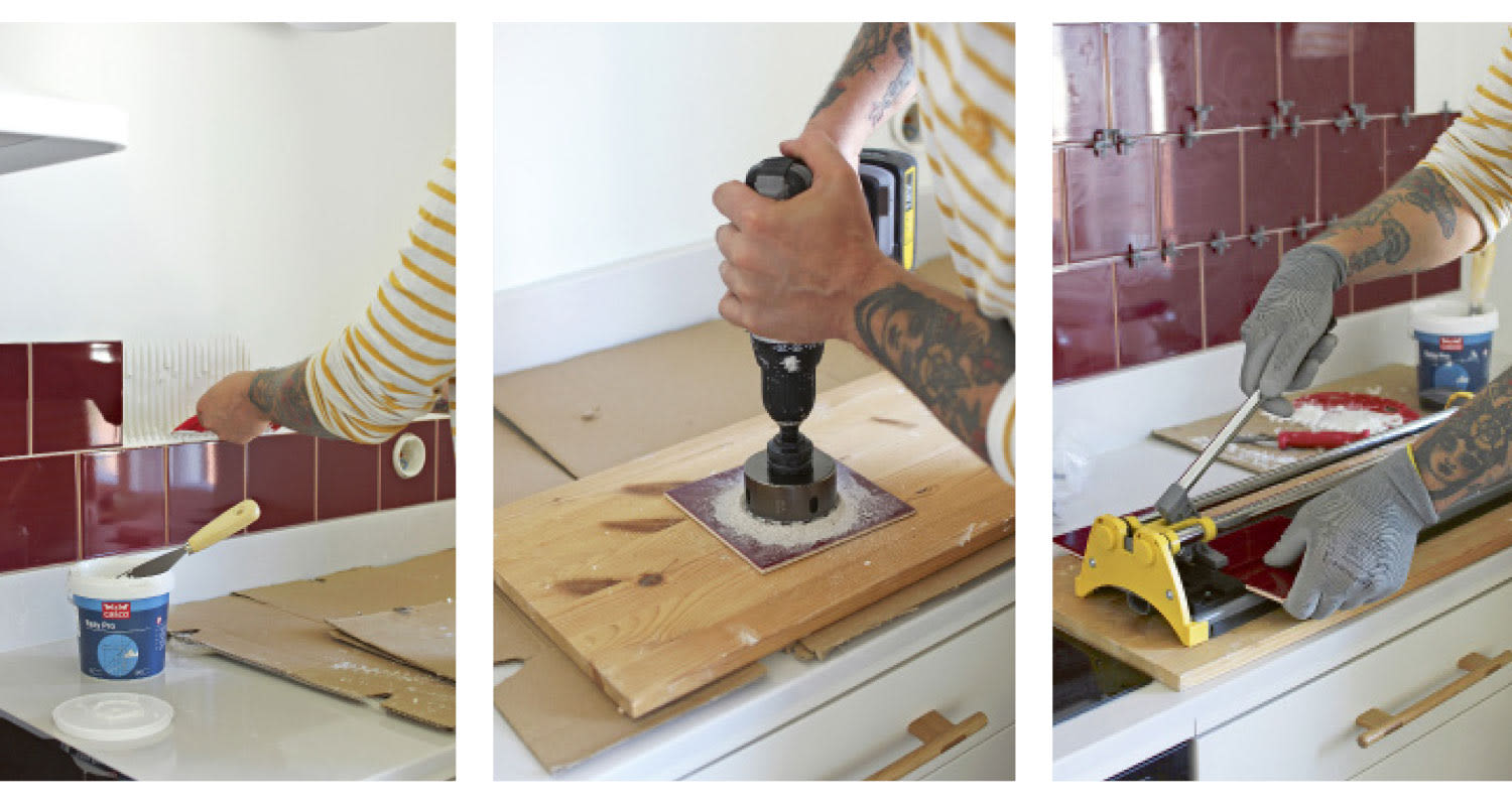 Henkilö levittää valkoista laastia, poraa ja katkaisee punaisia laattoja keittiössä.