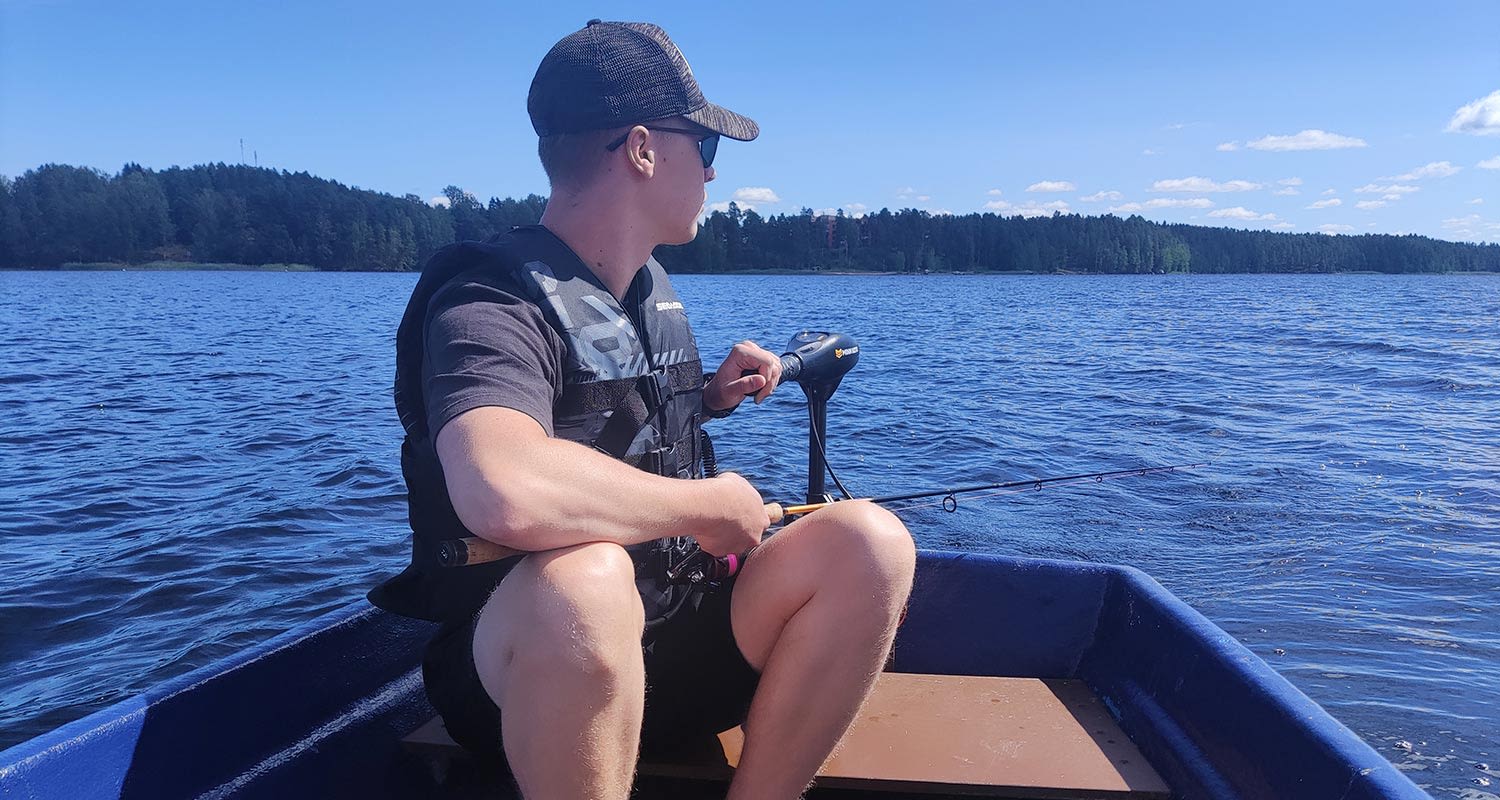 Veneretkellä, moottorina sähköperämoottori Minn Kota Endura 34 CS2