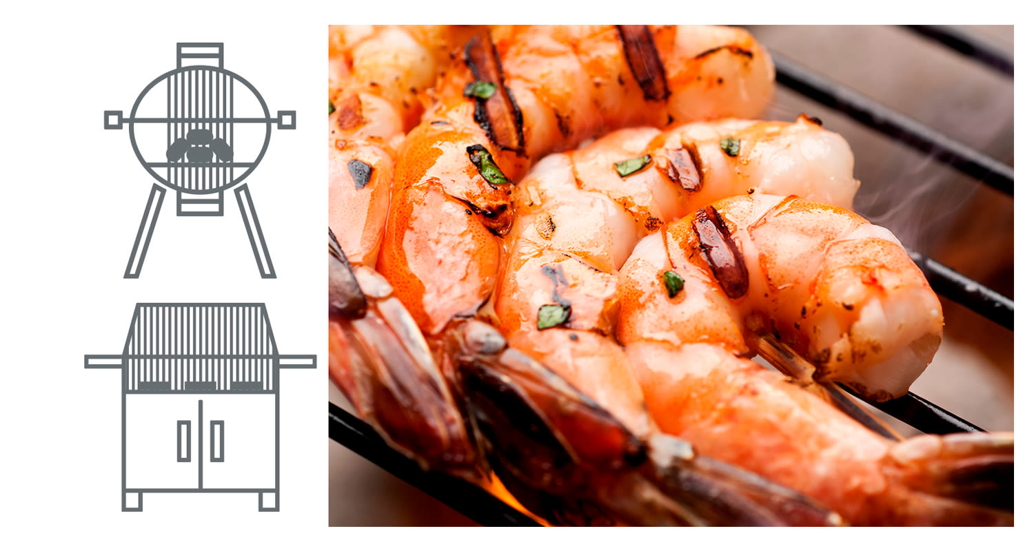 Vasemmalla kaksi harmaata grillikuvaketta, oikealla ritilällä oranssit yrtti-grillatut katkaravut