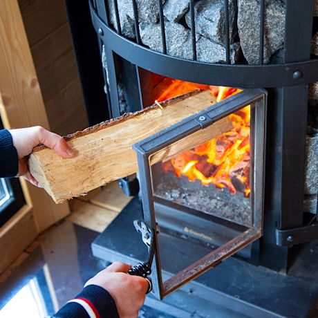 Puukiukaaseen halkojen lisäys menossa