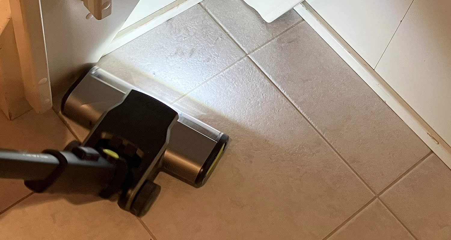 Ryobin varsi-imurin (mallia RSV18X-0 18V ONE+ BL hiiliharjaton moottori) valo