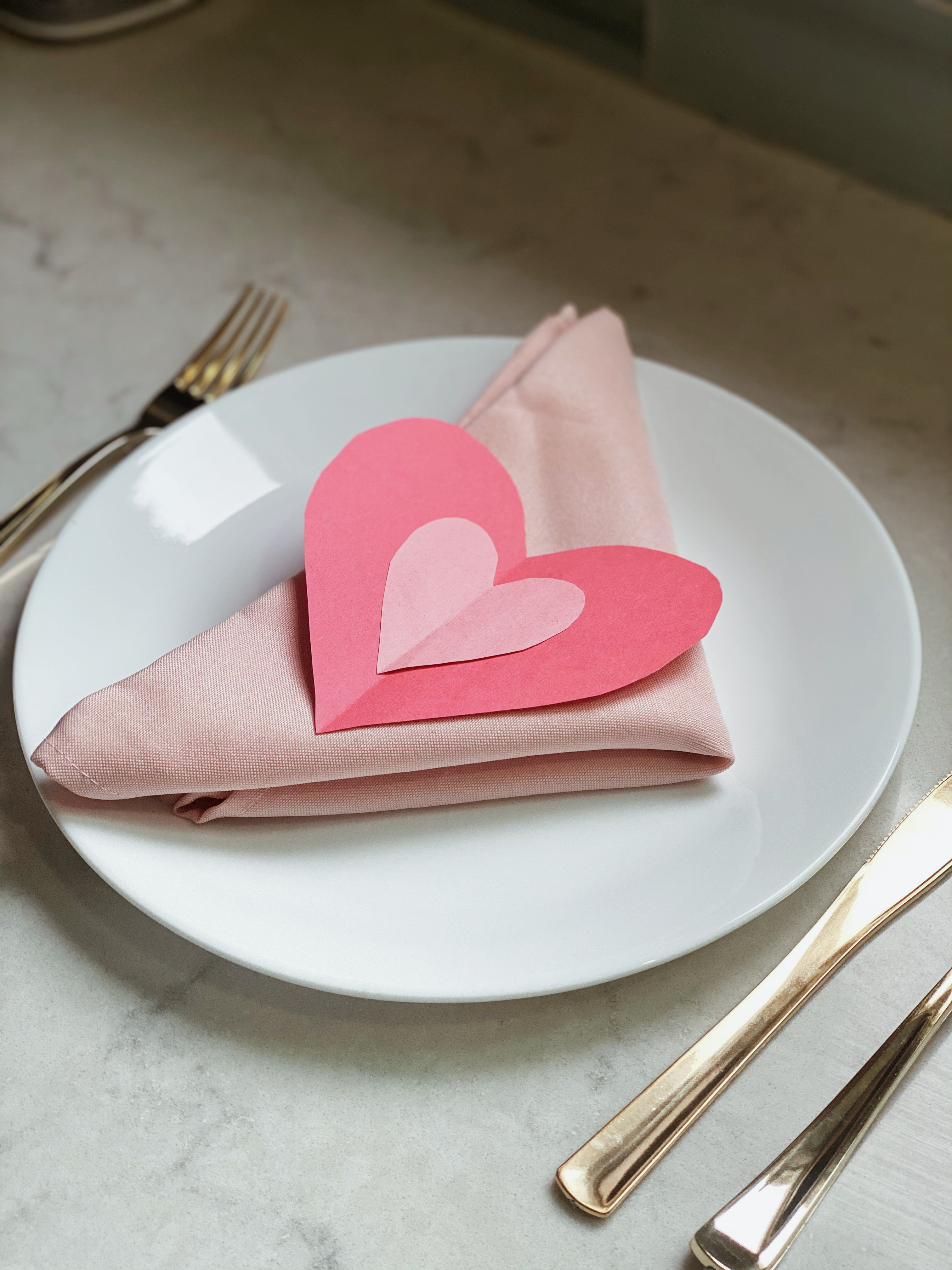 HD-Events Decor Valentines Day craft last minute table setting heart