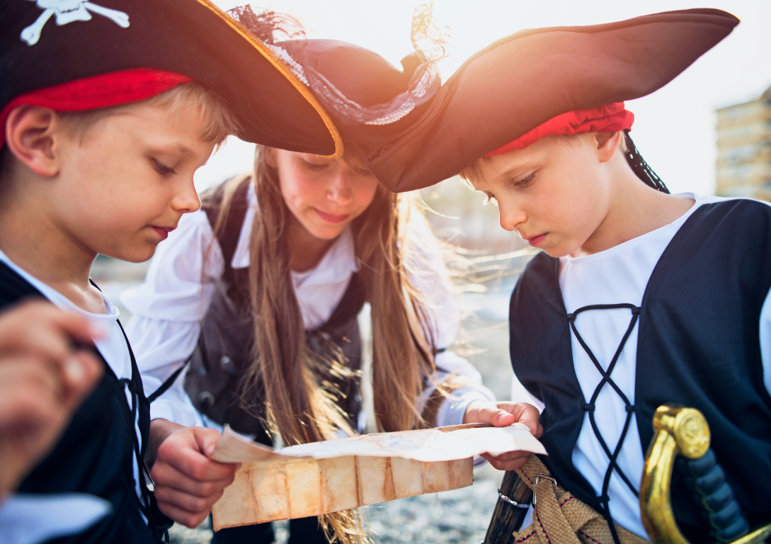 children-playing-pirates