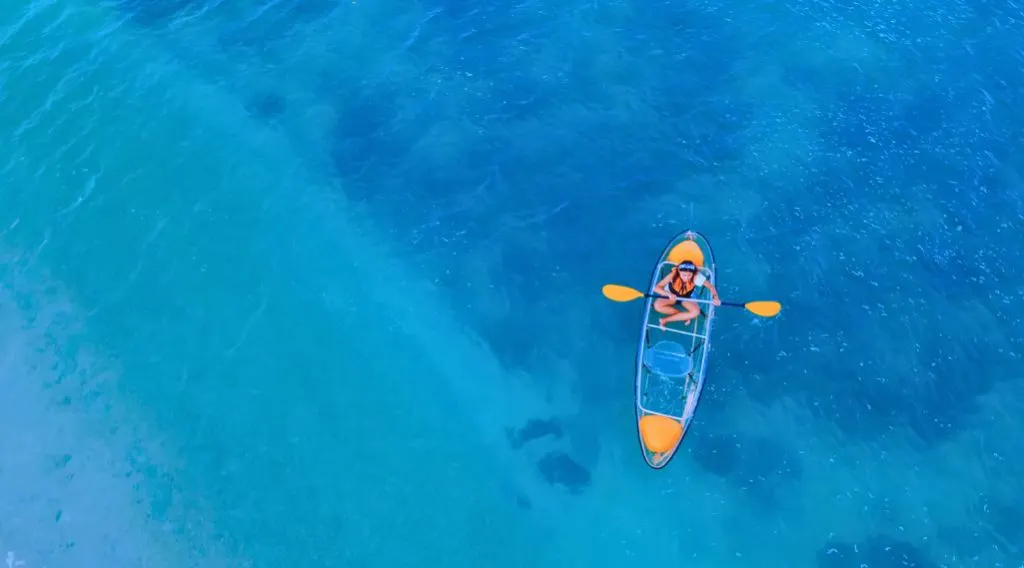 clear-kayak-Bahamas