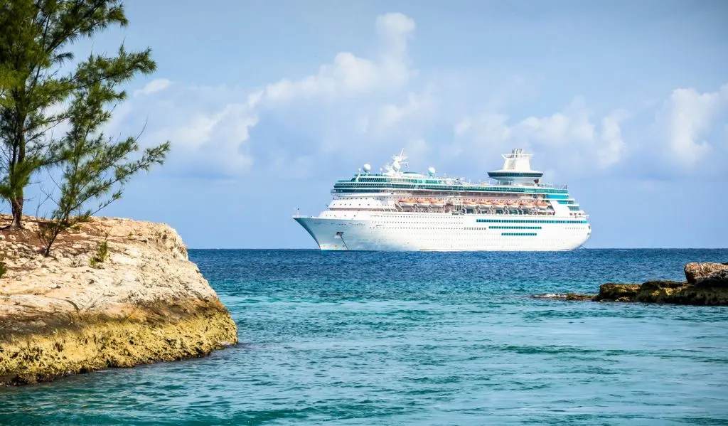 cruise-ship-bahamas