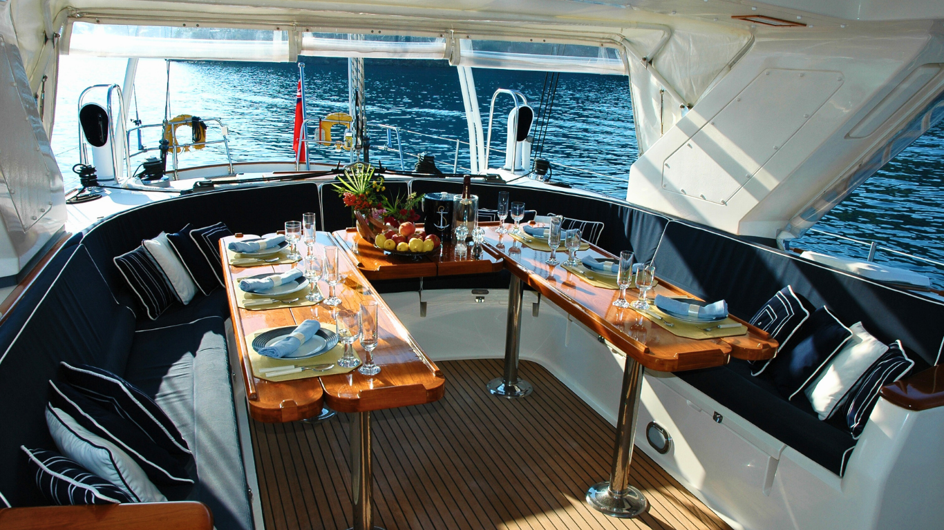 dining-setting-Bahamas