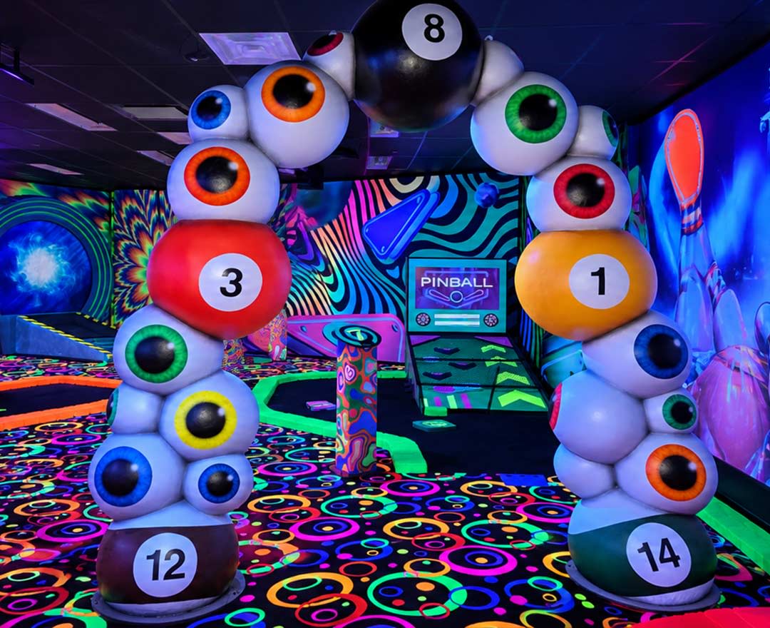 Mini golf fluo footballer