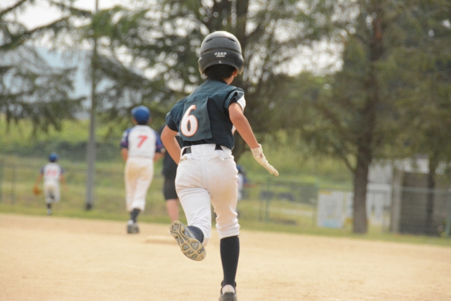 発達障害の子どもに野球は向いてる?得られる効果と環境選びのポイントを解説