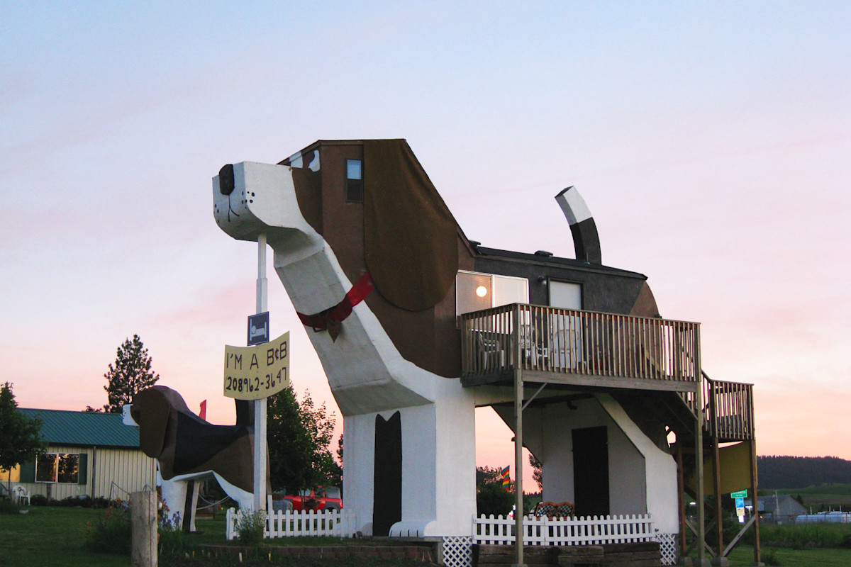 Dog Bark Park Inn