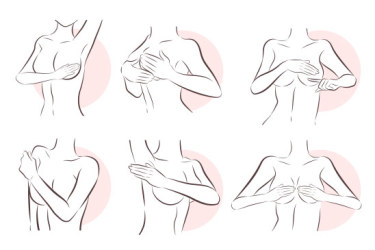 Uma mulher na imagem a realizar seis etapas de autoexame das mamas