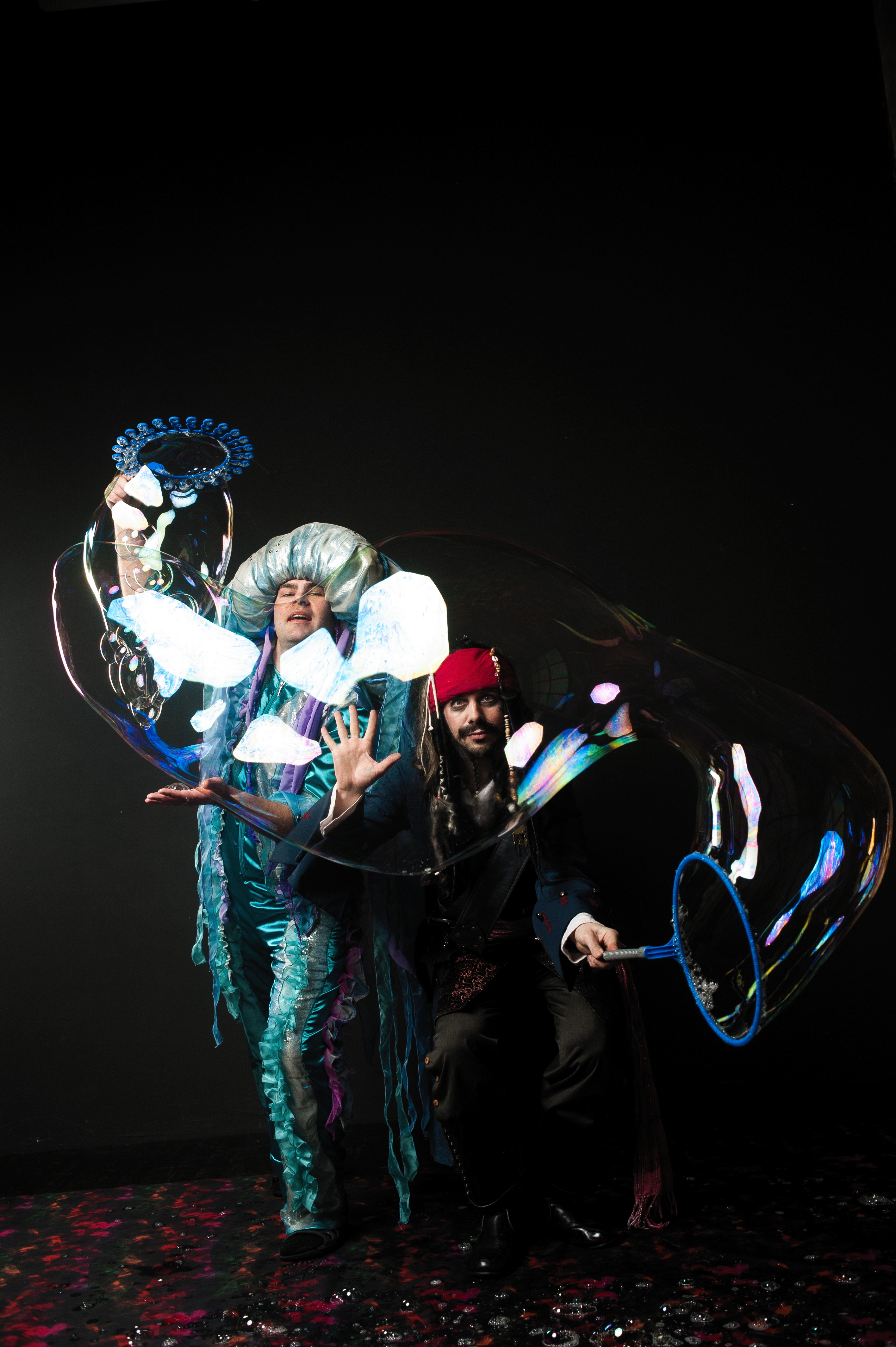 THE ART OF BUBBLE MAKING TAKES OVER MALL OF QATAR