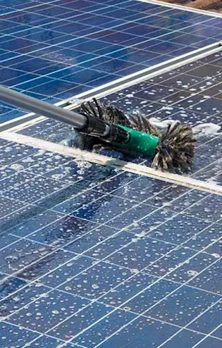 Manutenção de paineis solares