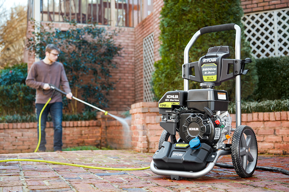 Power Washer vs Pressure Washer: Which is Better for Your Home?