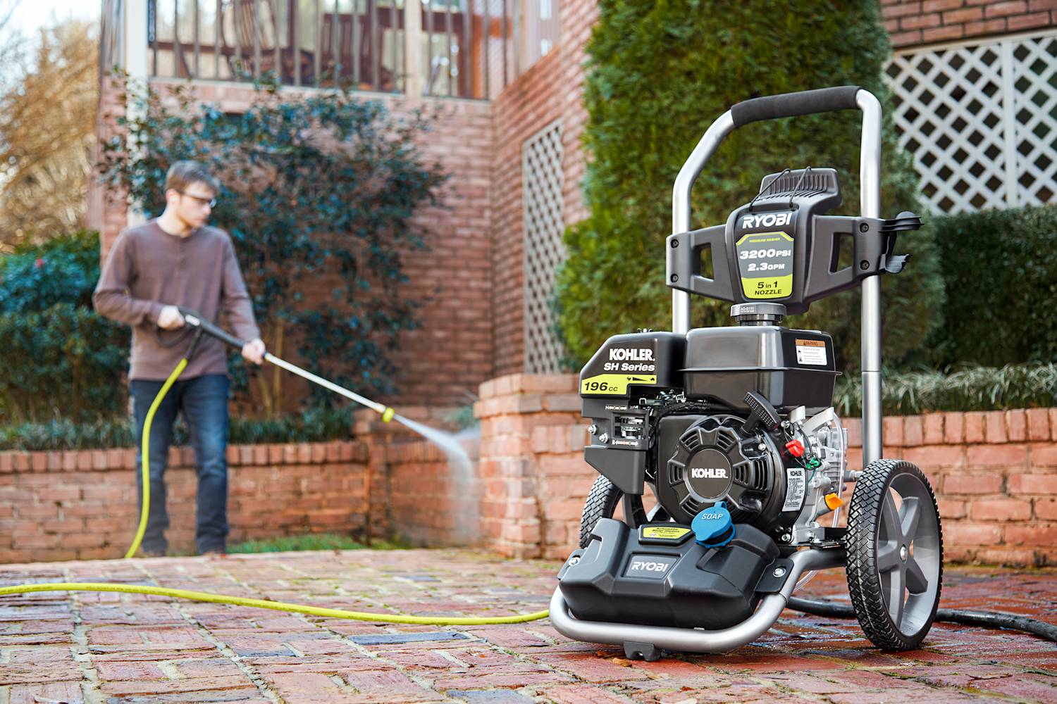 Power Washer vs Pressure Washer: Which is Better for Your Home?