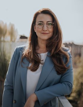 Portrait of
Joana-Marie
Stolz