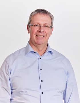 Portrait of
Volker
Miegel