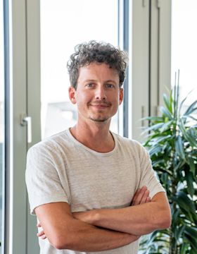 Portrait of
Dr.
Oliver
Marusczyk