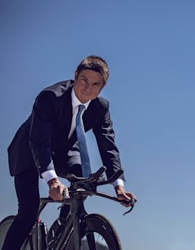 Portrait of
Dr.
Sebastian J.M
Longreé