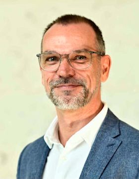 Portrait of
Uwe
Kerkmann