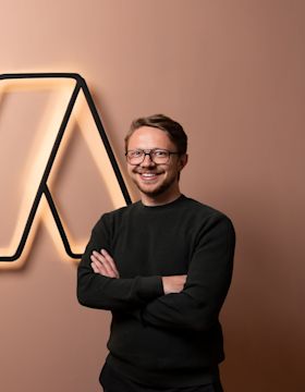 Portrait of
Nick
Pfisterer