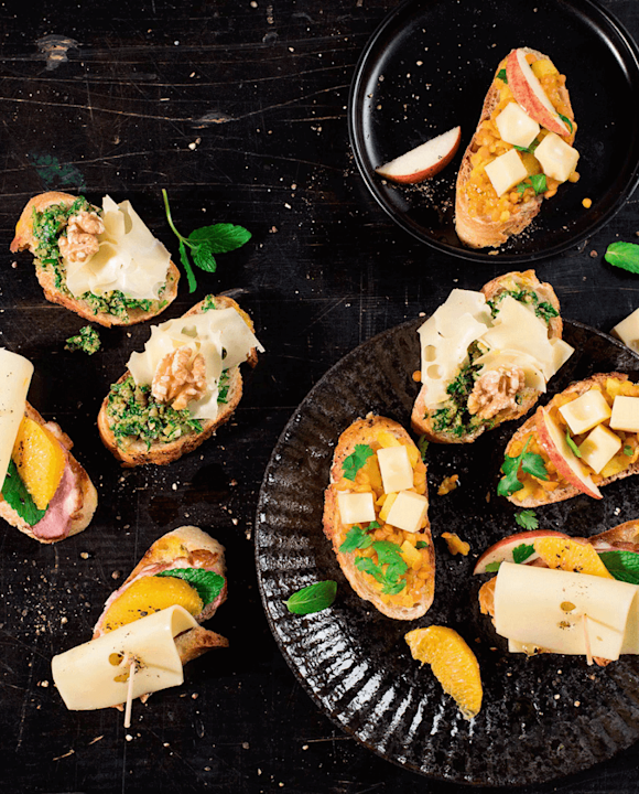 Crostini mit Rucola-Walnuss-Pesto