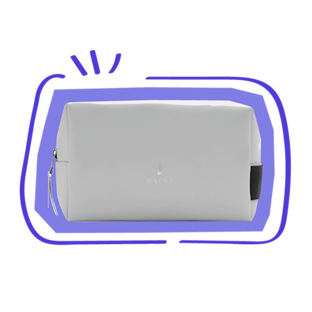 A water-repellent dopp kit