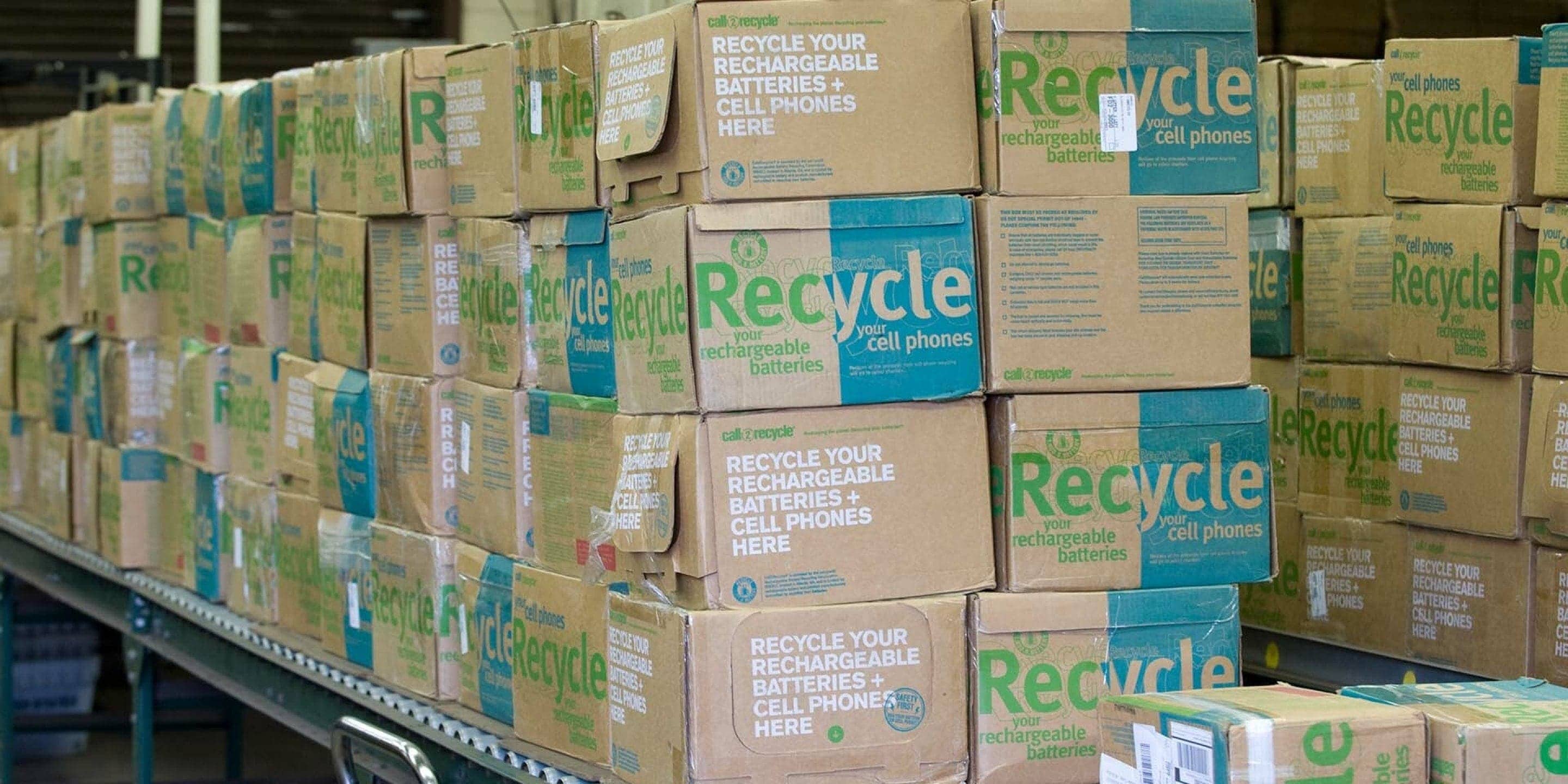 obrázek kartonových krabic představující recyklovatelné výrobky