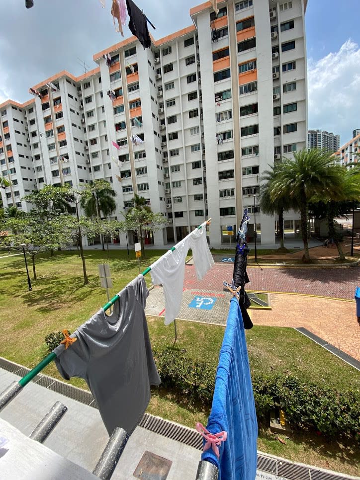 獨特的曬衣方式(馬上就入境隨俗了XD)