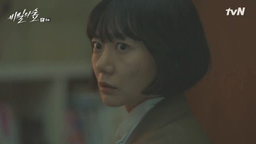 秘密森林 韓如真
"那些人是從一開始就是殘忍的惡魔,才會做這種事嗎?
都是因爲做着做着,發現可以,才會這樣的。
因爲所有人都閉上眼睛,緘口不語。
但凡有一個人,能夠睜大眼睛喊出聲來,就可以改變的。"
秘密森林,正義,曹承佑,裴斗娜,李浚赫,尹世雅,劉在明, 韓劇名言,韓文名言