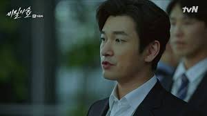 秘密森林 李允范 / 黃始目 「如果我們倒下了,大韓民國就會倒下。 」
「不會倒的。」
秘密森林,正義,曹承佑,裴斗娜,李浚赫,尹世雅,劉在明, 韓劇名言,韓文名言