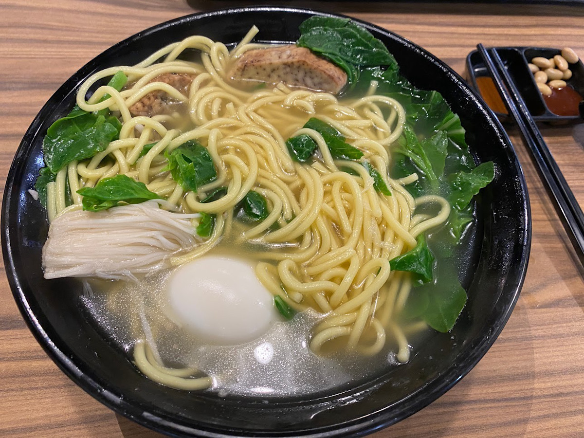 釀豆腐(5樣菜+麵)$92(類似台灣的滷味、關東煮的感覺,可以選要湯的還乾的)