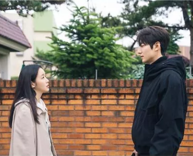 李袞
這是妳送我的衣服,長相是我送妳的禮物。
The King 永遠的君主,李敏鎬,金高銀,威嚴,霸氣,經典名言,韓文名言,韓劇名言學韓語