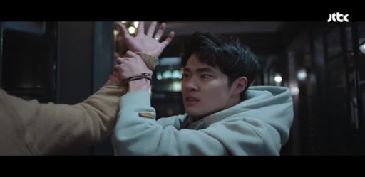 車基俊	
地球是圓的,為什麼世界會是金字塔!		
天空之城,菁英,學歷,競爭,學生,韓劇名言,韓語名言,韓劇學韓語,廉晶雅,李泰蘭,尹世雅,吳娜拉,金瑞亨,金惠允