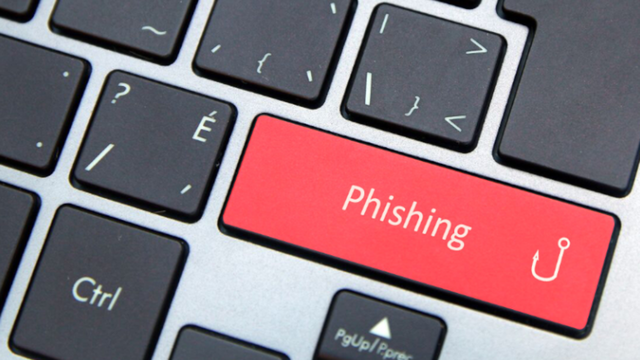 toetsenbord met rode Phishing knop murlder 880