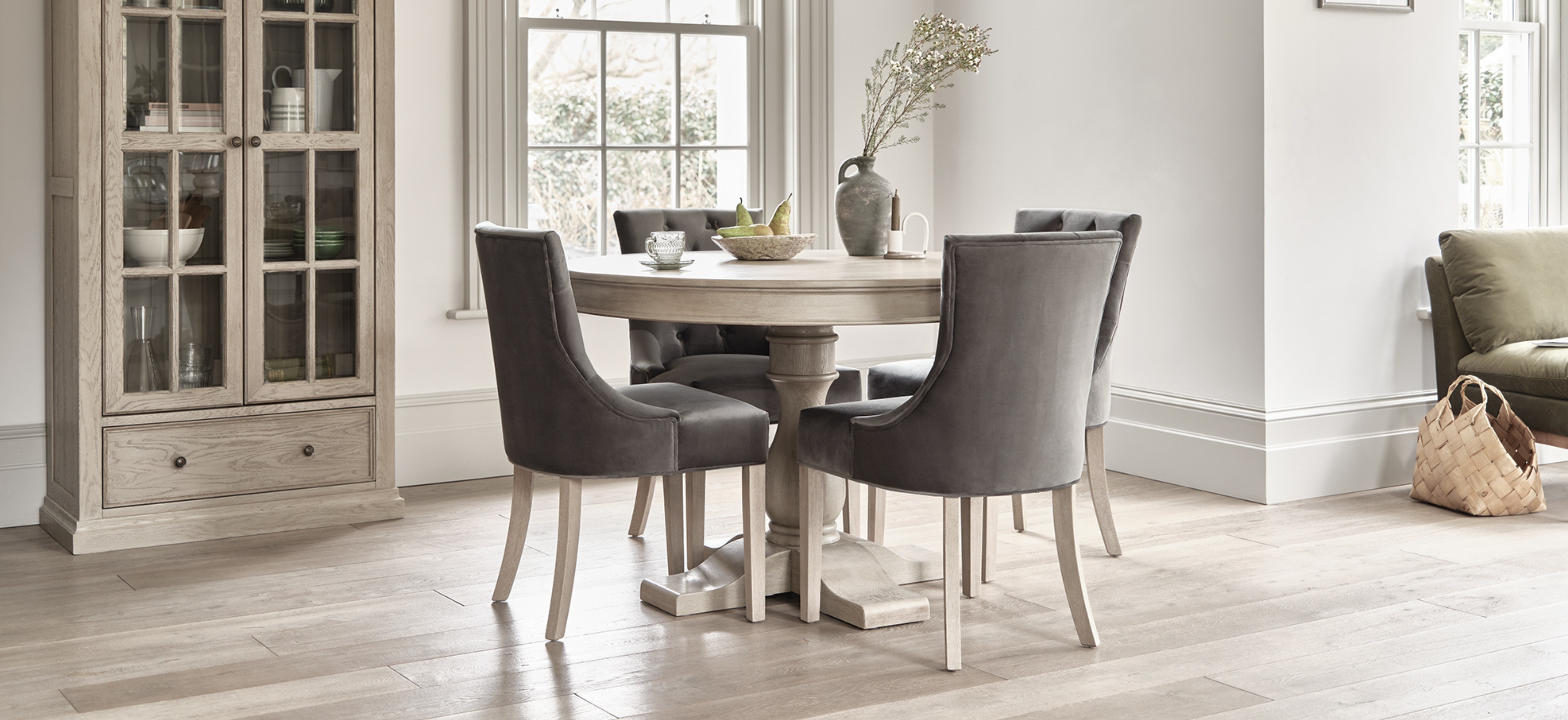 Oak furnitureland burleigh round table with isobel dining chairs
