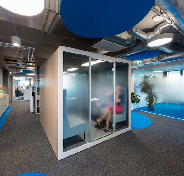 collaborative office furniture