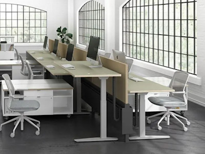 modern standing desk with excellent ergonomics