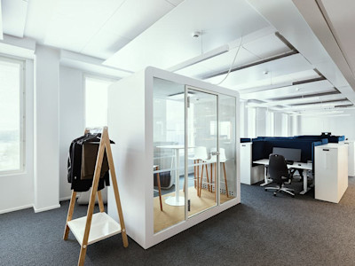 acoustic phone booth for personal spaces