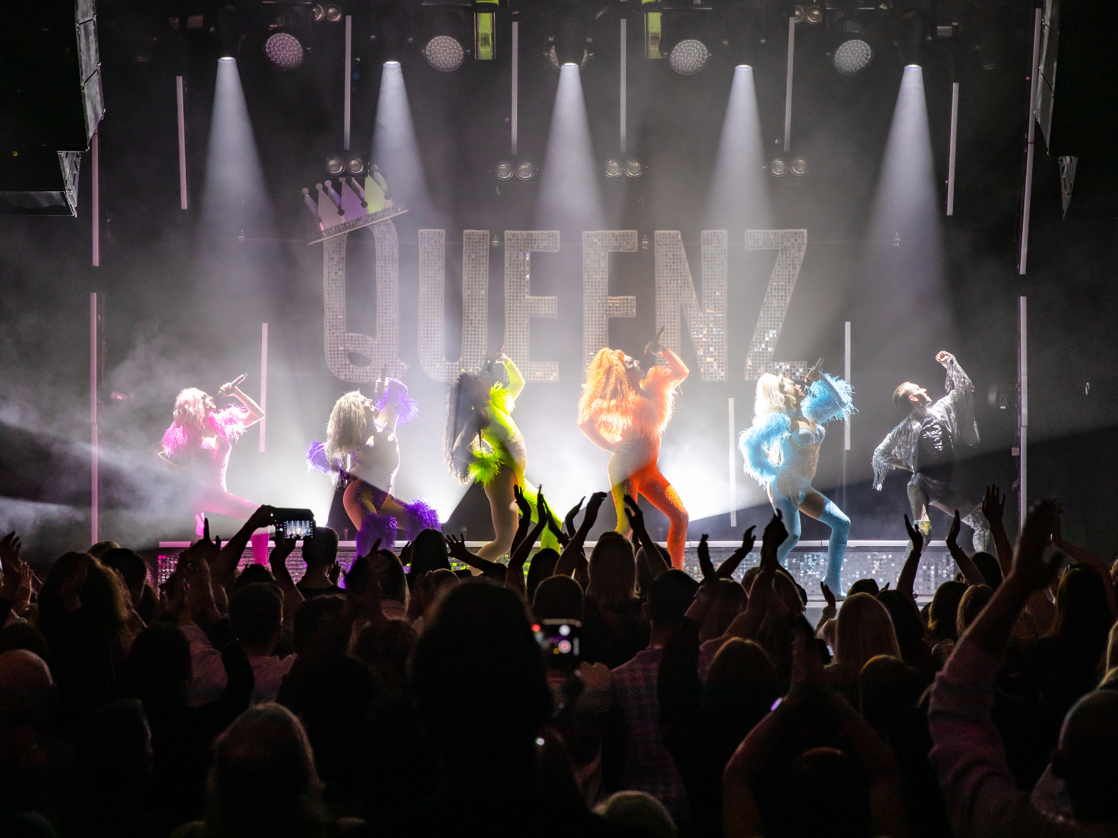 QUEENZ- The Show With BALLS!