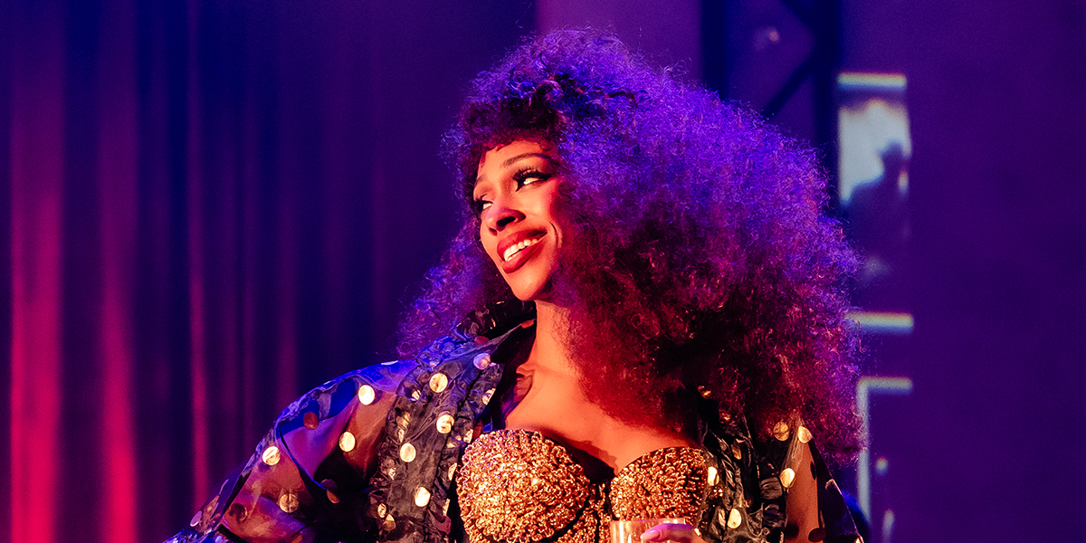Alexandra Burke as 1200 lT Chaka Khan in I-M EVERY WOMAN, credit Danny Kaan (3)