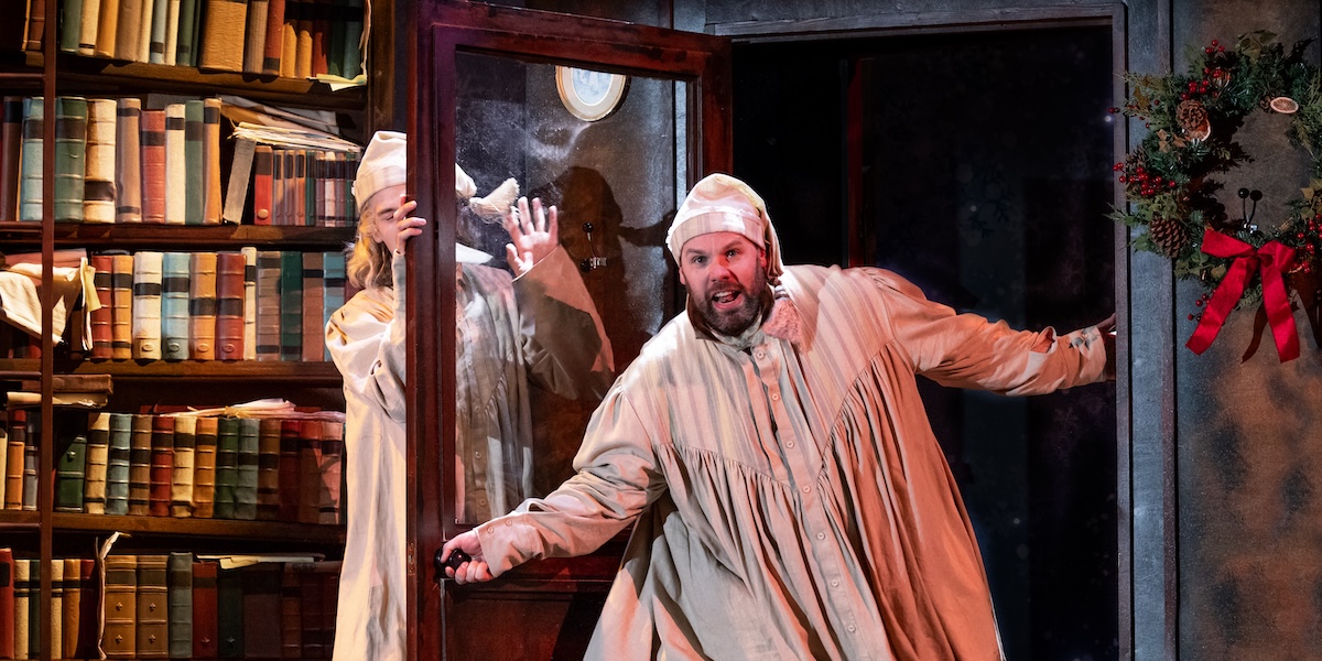 Christmas Carol Goes Wrong - LT - 1200