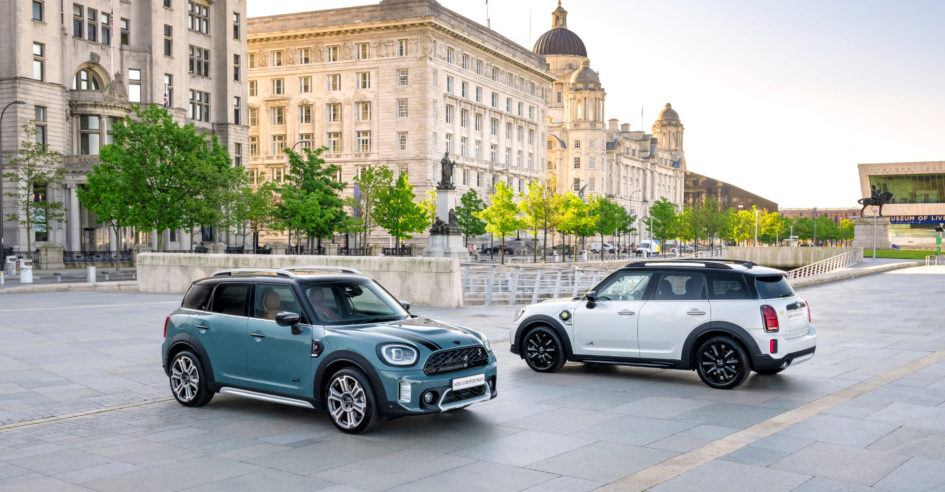 SAME MINI COUNTRYMAN. MORE STANDARD FEATURES.