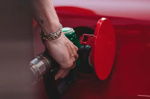 6 consejos para ahorrar combustible al conducir