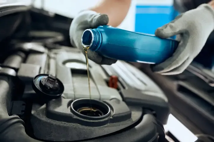 Cambio de aceite del motor — Servicio técnico Wigo Motors