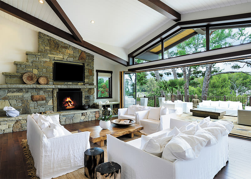 How to Hibernate in Style: Malibu’s Beachfront Retreat