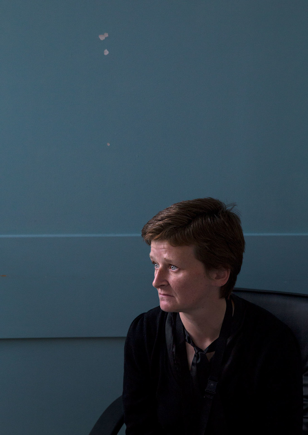 Fiona, a service user at the 218 project in Glasgow. Photographed for Shelter Scotland's 50th anniversary by Izzy Leach.