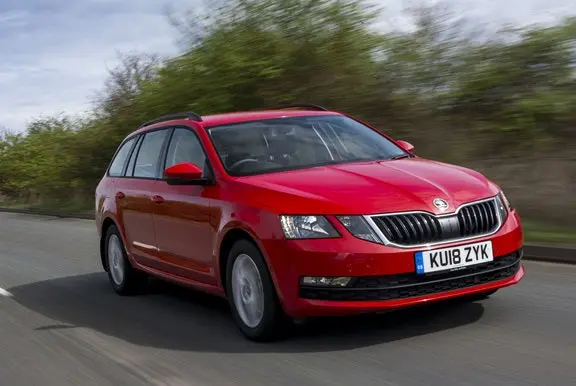 The front exterior of the Skoda Octavia Estate