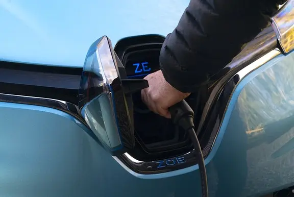 Renault Zoe charging