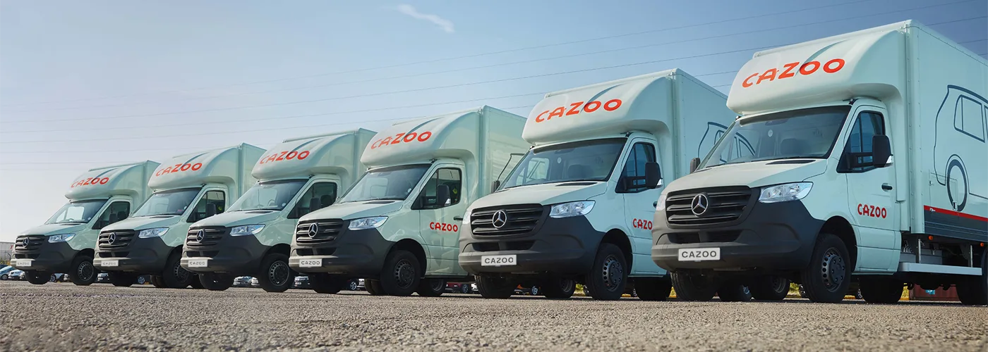 Cazoo delivery transporter.