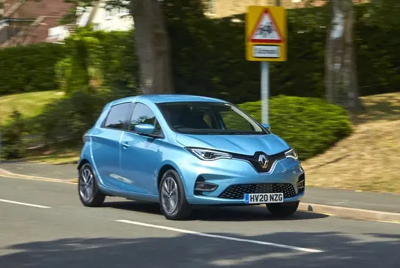 Renault Zoe driving